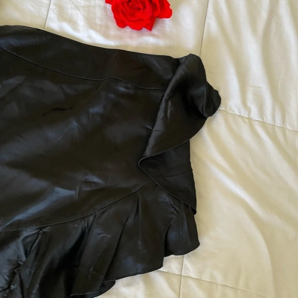 Red Valentino asymmetrical ruffle side tie mini skirt - Picture 6 of 9